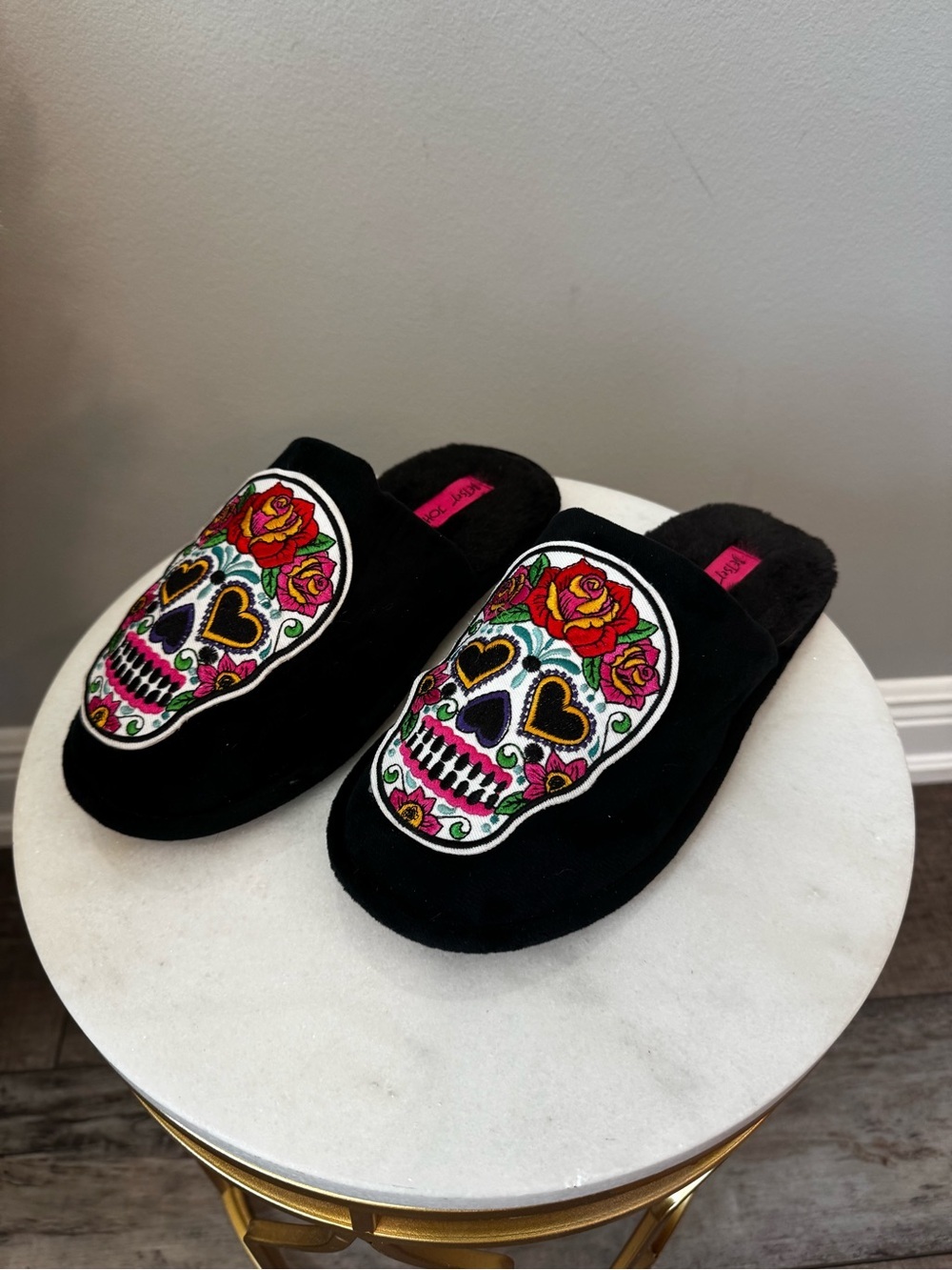 Betsey Johnson Black Fuzzy Slip-On Slippers with Skull Detail Size 7.5